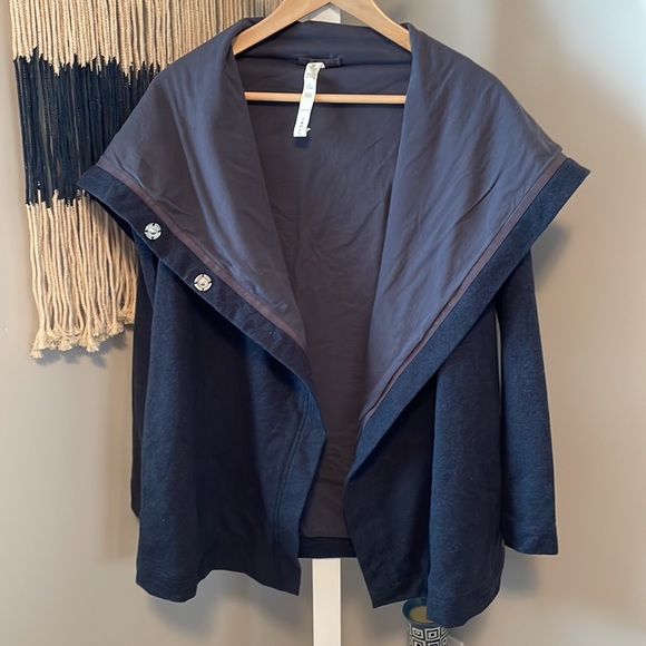Lululemon Savasana Jacket/Wrap, Navy blue, Size 2 - Picture 7 of 12